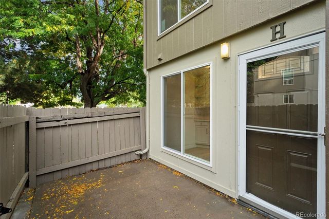 7373 W Florida Avenue H, Lakewood, CO 80232