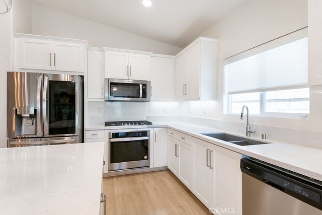 15686 Parry Peak Drive, Fontana, CA 92336