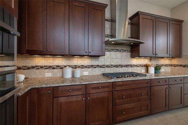 11517 Parkcrest Drive, Denton, TX 76207