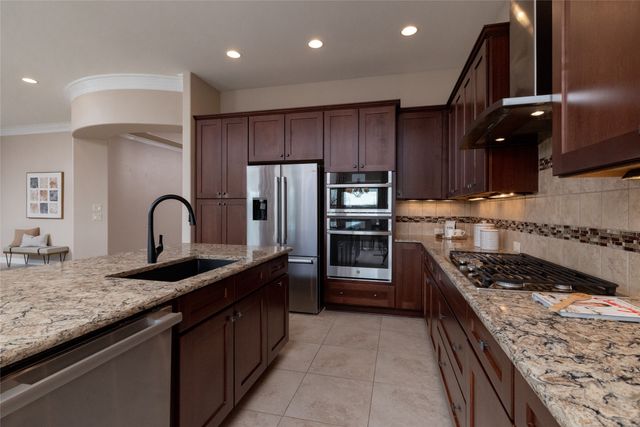 11517 Parkcrest Drive, Denton, TX 76207