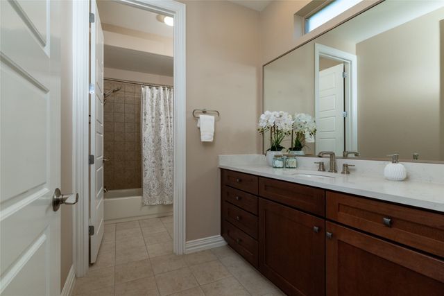 11517 Parkcrest Drive, Denton, TX 76207