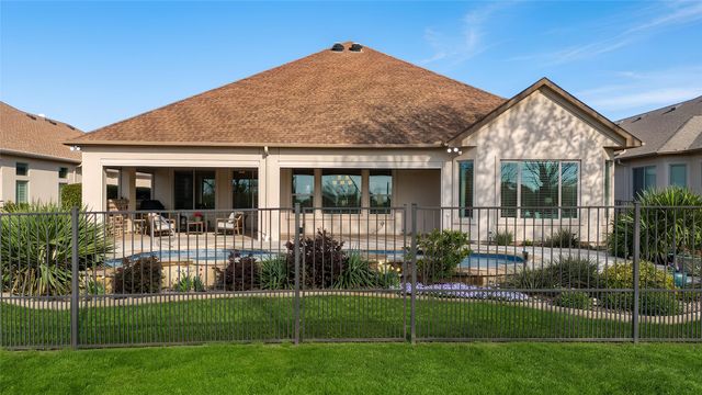 11517 Parkcrest Drive, Denton, TX 76207