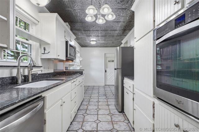 6030 S Lakewood Avenue, Tulsa, OK 74135