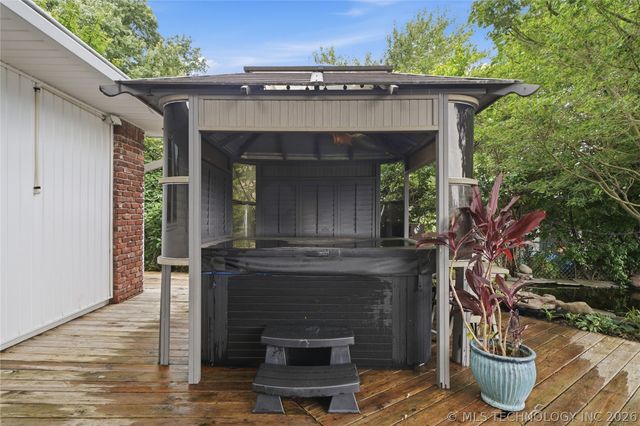 6030 S Lakewood Avenue, Tulsa, OK 74135