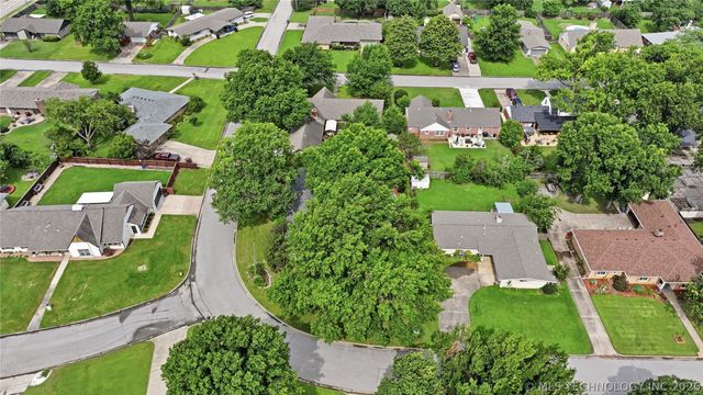 6030 S Lakewood Avenue, Tulsa, OK 74135