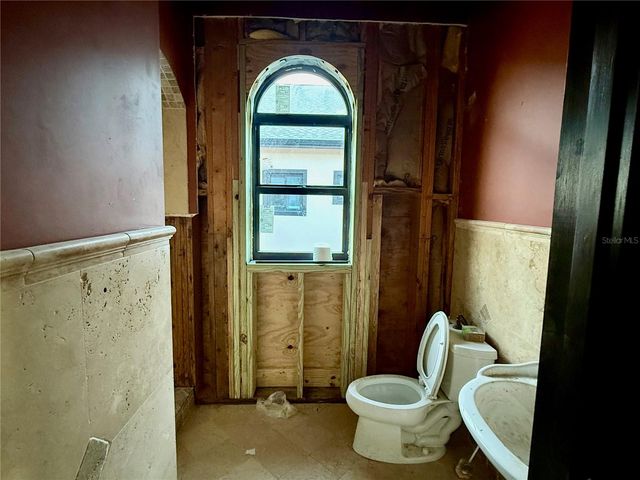 11320 6TH STREET E, Treasure Island, FL 33706