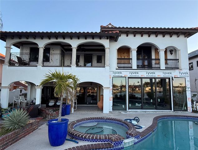 11320 6TH STREET E, Treasure Island, FL 33706