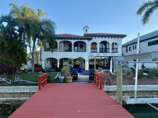 11320 6TH STREET E, Treasure Island, FL 33706