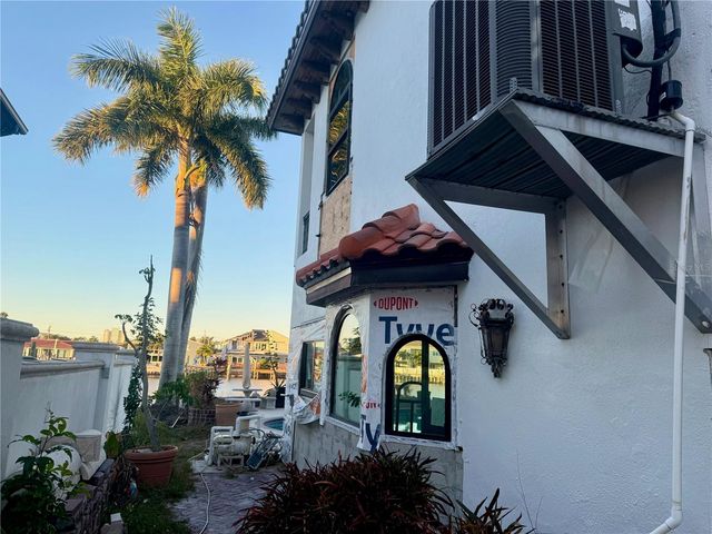 11320 6TH STREET E, Treasure Island, FL 33706