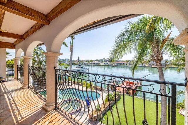 11320 6TH STREET E, Treasure Island, FL 33706