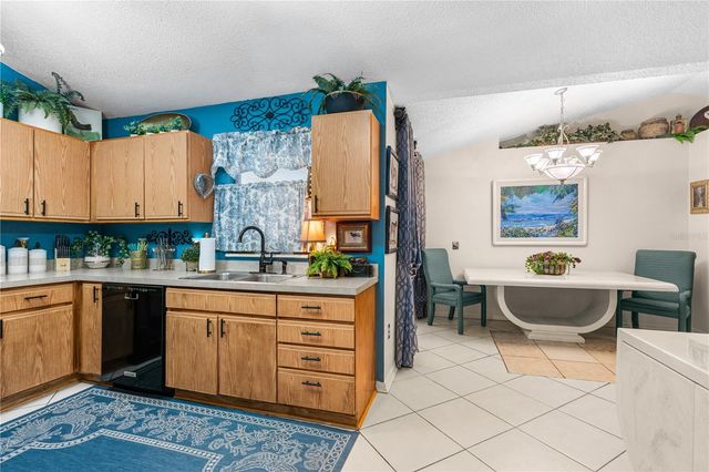 8 ZIEGFELD PLACE, Palm Coast, FL 32164