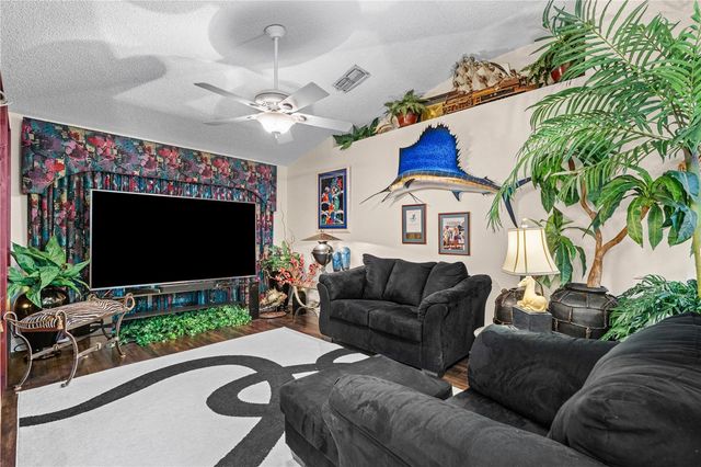 8 ZIEGFELD PLACE, Palm Coast, FL 32164