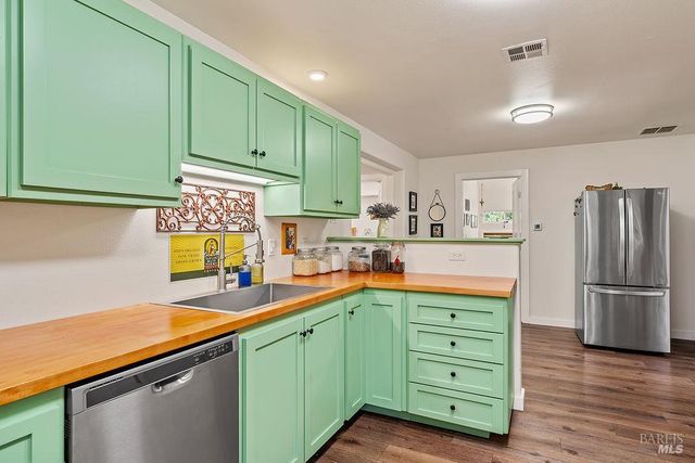 17140 116 Hwy, Guerneville, CA 95446