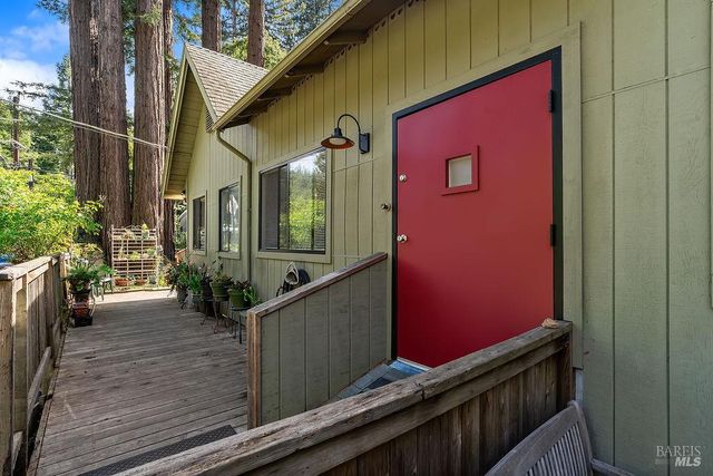 17140 116 Hwy, Guerneville, CA 95446