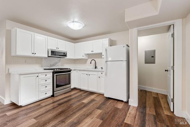 17140 116 Hwy, Guerneville, CA 95446