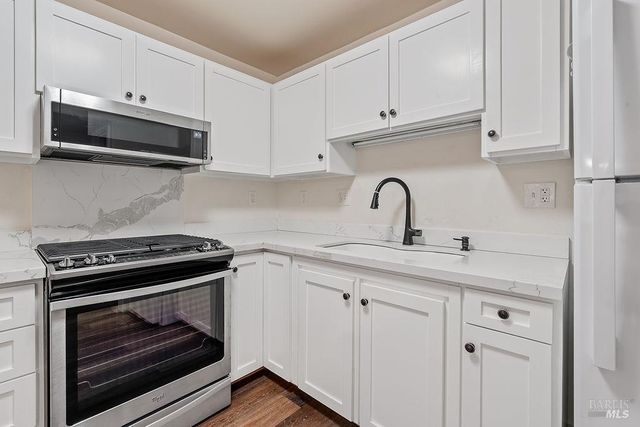 17140 116 Hwy, Guerneville, CA 95446