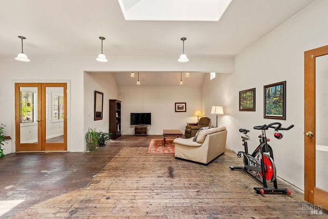 17140 116 Hwy, Guerneville, CA 95446