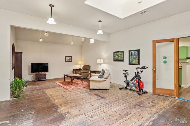 17140 116 Hwy, Guerneville, CA 95446