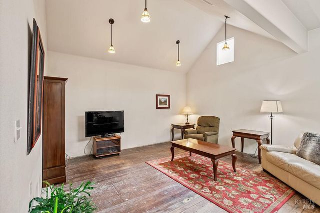 17140 116 Hwy, Guerneville, CA 95446