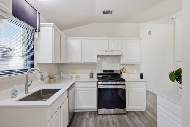 17520 Tobermory DR, Pflugerville, TX 78660