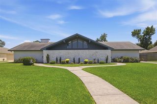 1201 Inverness Drive, Lake Charles, LA 70605