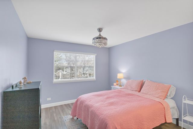 270 Woodstone Circle, Buffalo Grove, IL 60089