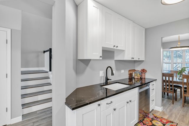 270 Woodstone Circle, Buffalo Grove, IL 60089