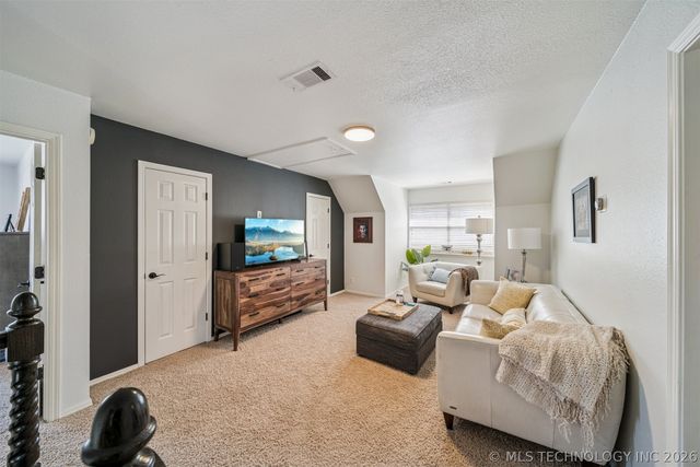 12511 S 18th Circle E, Jenks, OK 74037