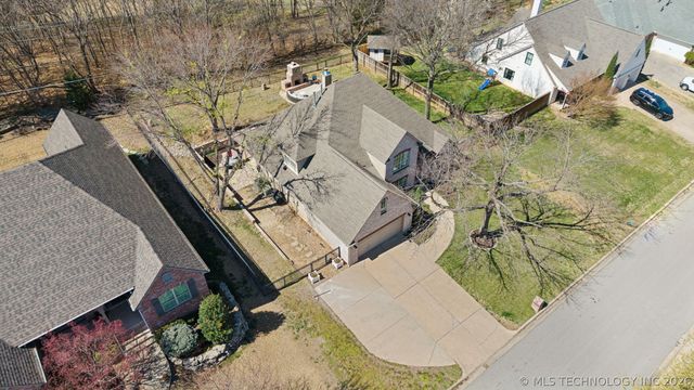 12511 S 18th Circle E, Jenks, OK 74037