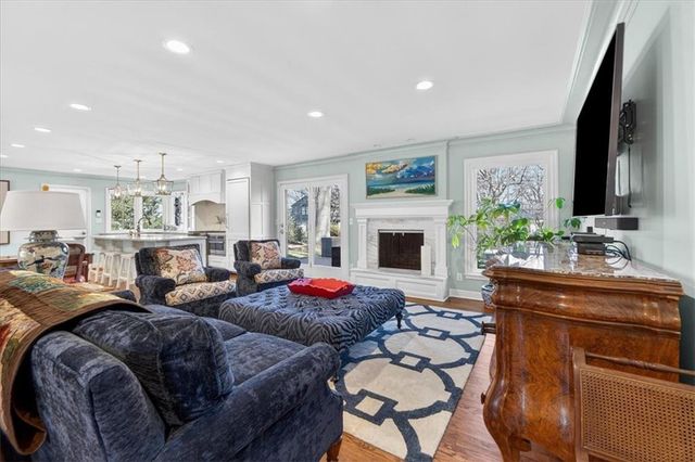 3800 W 84th Terrace, Prairie Village, KS 66206