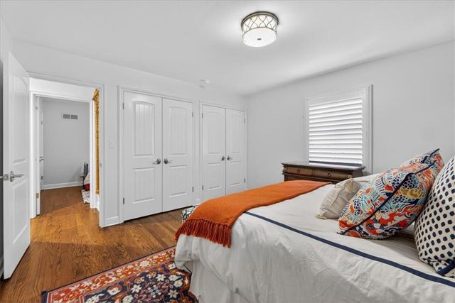 3800 W 84th Terrace, Prairie Village, KS 66206