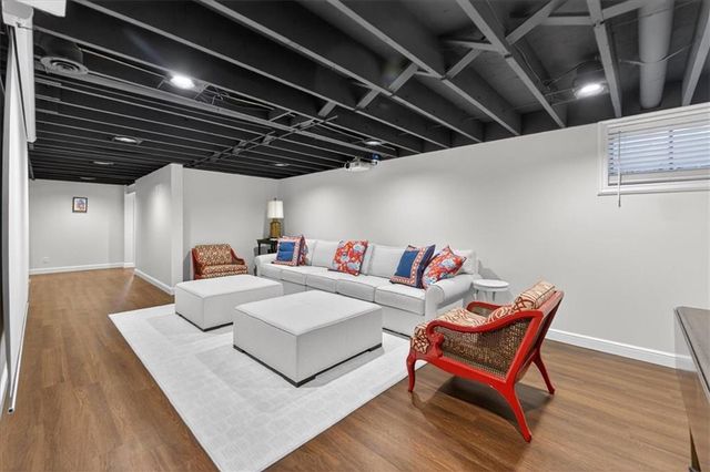 3800 W 84th Terrace, Prairie Village, KS 66206