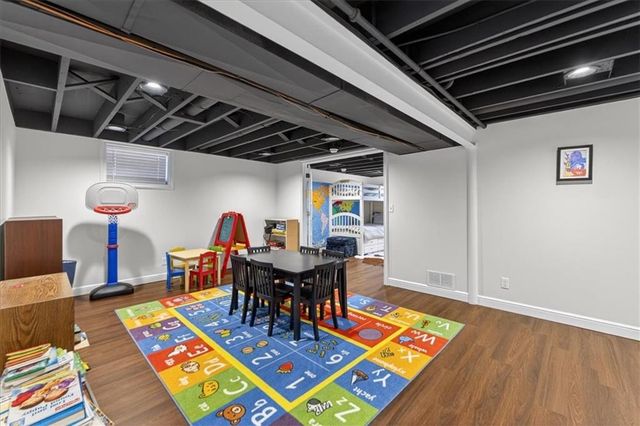 3800 W 84th Terrace, Prairie Village, KS 66206