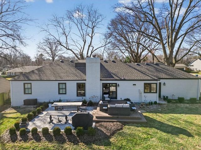 3800 W 84th Terrace, Prairie Village, KS 66206