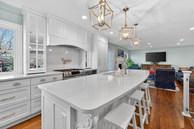 3800 W 84th Terrace, Prairie Village, KS 66206