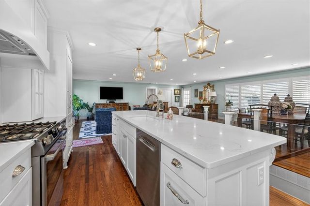 3800 W 84th Terrace, Prairie Village, KS 66206