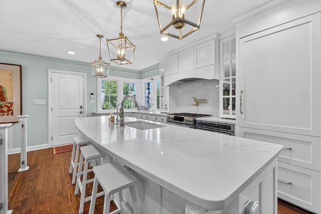 3800 W 84th Terrace, Prairie Village, KS 66206