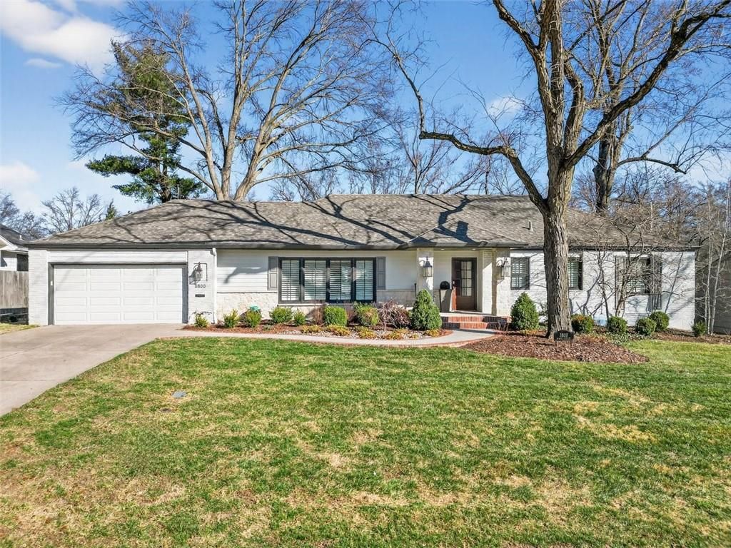 3800 W 84th Terrace, Prairie Village, KS 66206