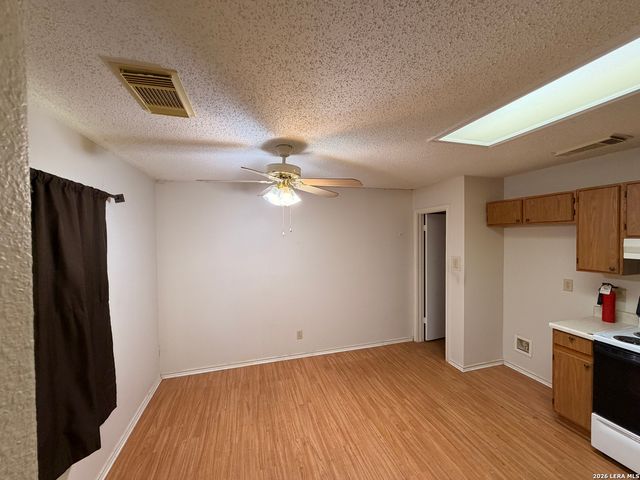 8349 MORNING GRV, Converse, TX 78109