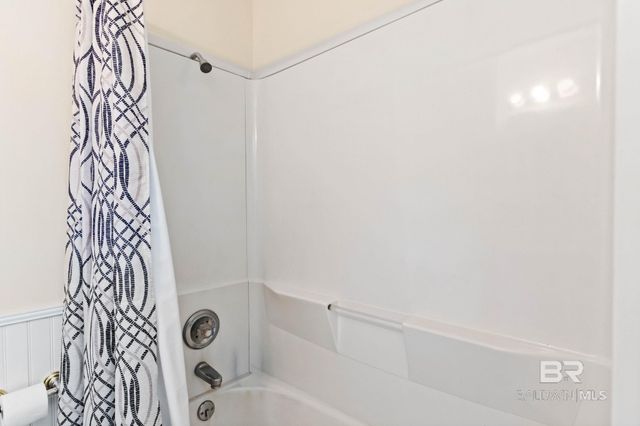 475 Kinzalow Lane, Gulf Shores, AL 36542