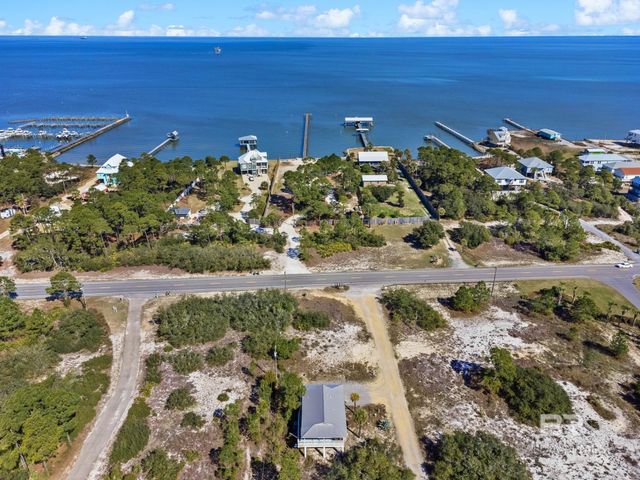 475 Kinzalow Lane, Gulf Shores, AL 36542