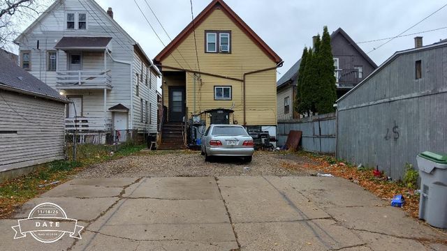 2336 S 9th PLACE, Milwaukee, WI 53215