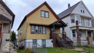 2336 S 9th PLACE, Milwaukee, WI 53215