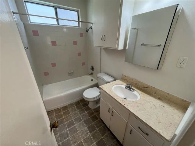 1933 Pelham Avenue 3, Los Angeles, CA 90025