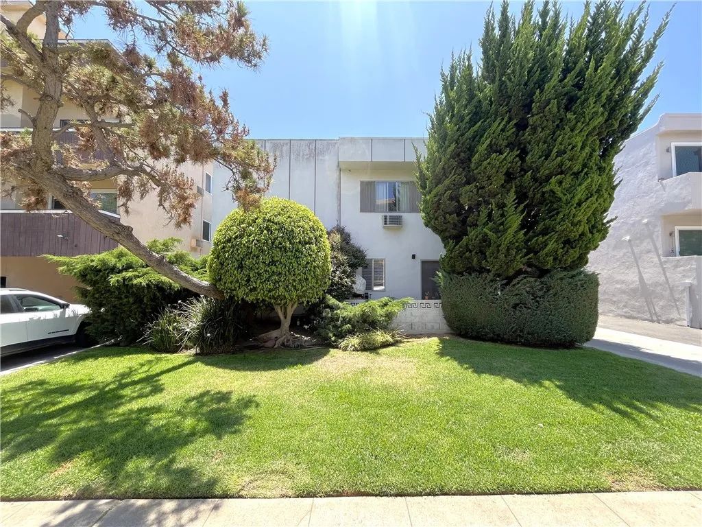 1933 Pelham Avenue 3, Los Angeles, CA 90025