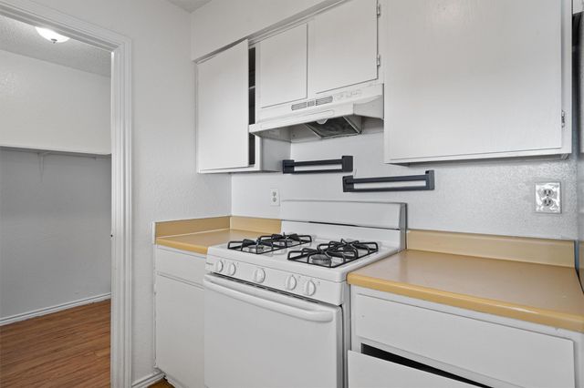 5501 Spring Meadow RD B, Austin, TX 78744