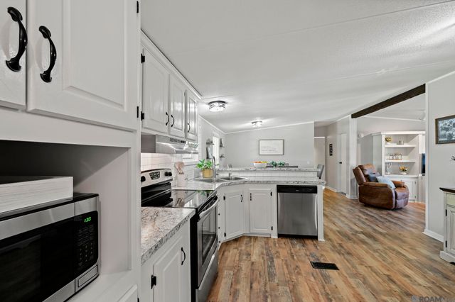 2625 Admirals Landing Street, Paulina, LA 70763