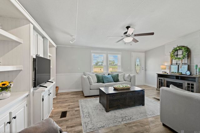 2625 Admirals Landing Street, Paulina, LA 70763