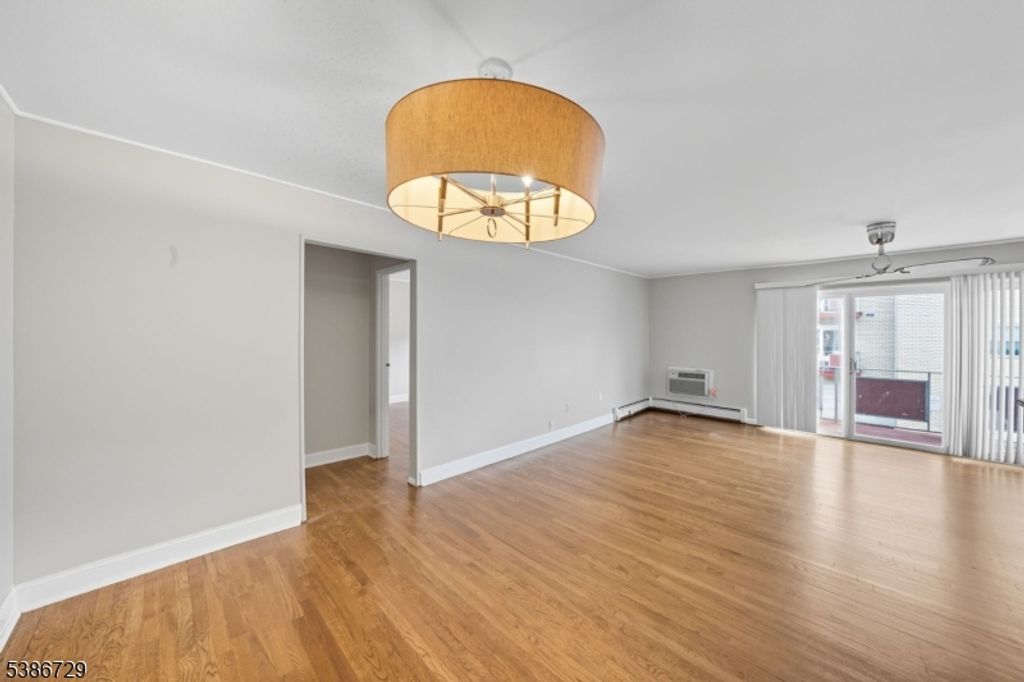 352 Hoover Ave 94, Bloomfield Twp., NJ 07003