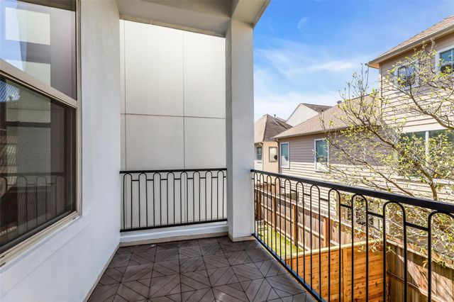 2711 Arabelle Grove, Houston, TX 77007